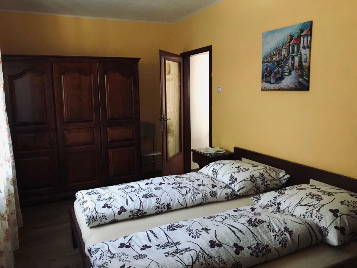 Apartma Evi Zaga Exteriör bild